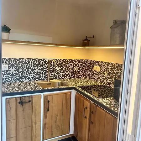 Hh La Piazzetta L' Attico * مونيلّي