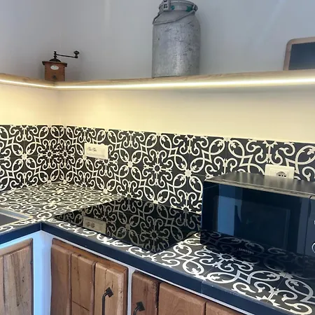Hh La Piazzetta L' Attico مونيلّي